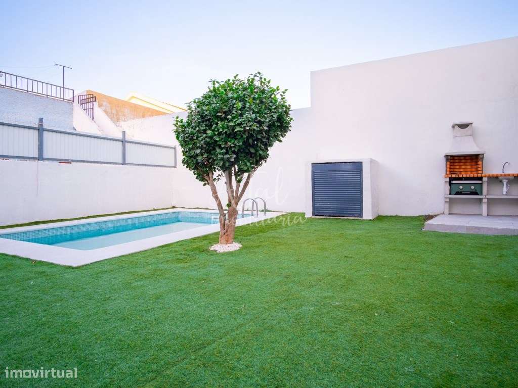 Moradia T6 com piscina e três suítes na Quinta do Abrantes | Uma no...-53