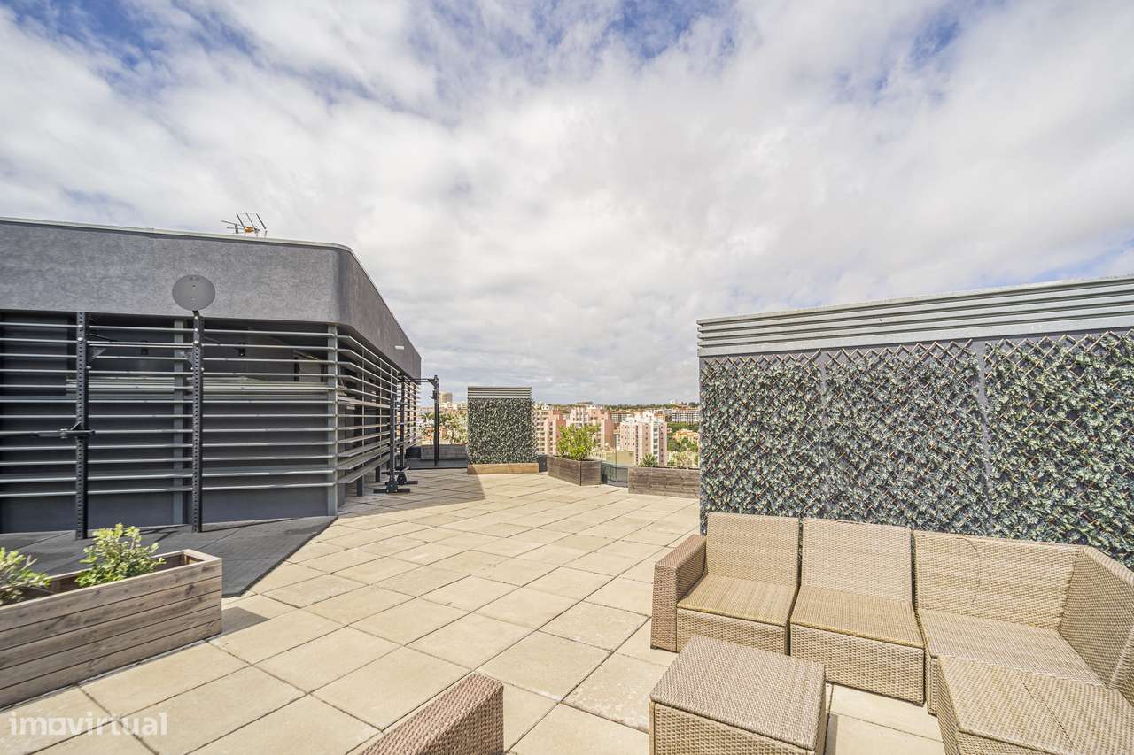 T4 | 183 m² | Miraflores | Vistas Monsanto + Rio-46