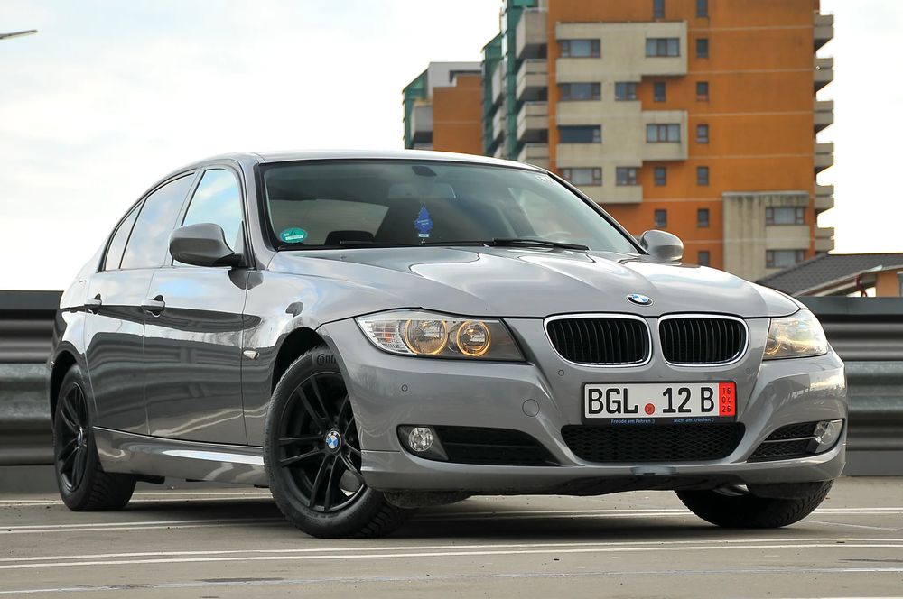 BMW 3 Series F30/F31/F34 [2011 - 2019] 320d DPF Aut. Edition Fleet 2011