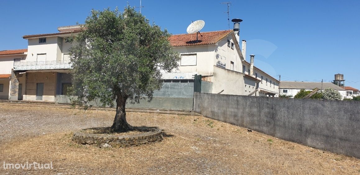 Edifício para Serviços  junto  A 1,  SANTAREM-Bugalhos -TORRES NOVAS