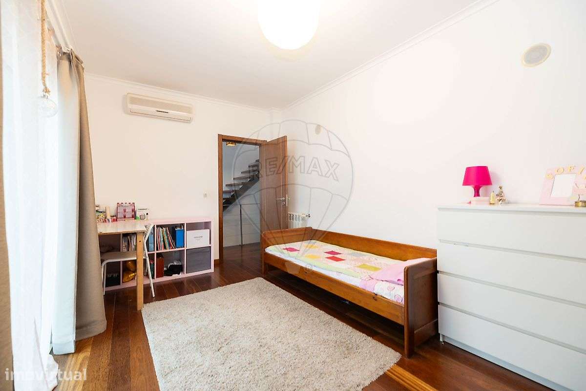 Moradia T5 para venda-17