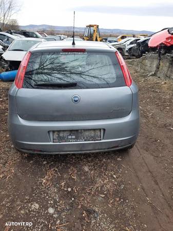 Dezmembrez Fiat Punto - 5