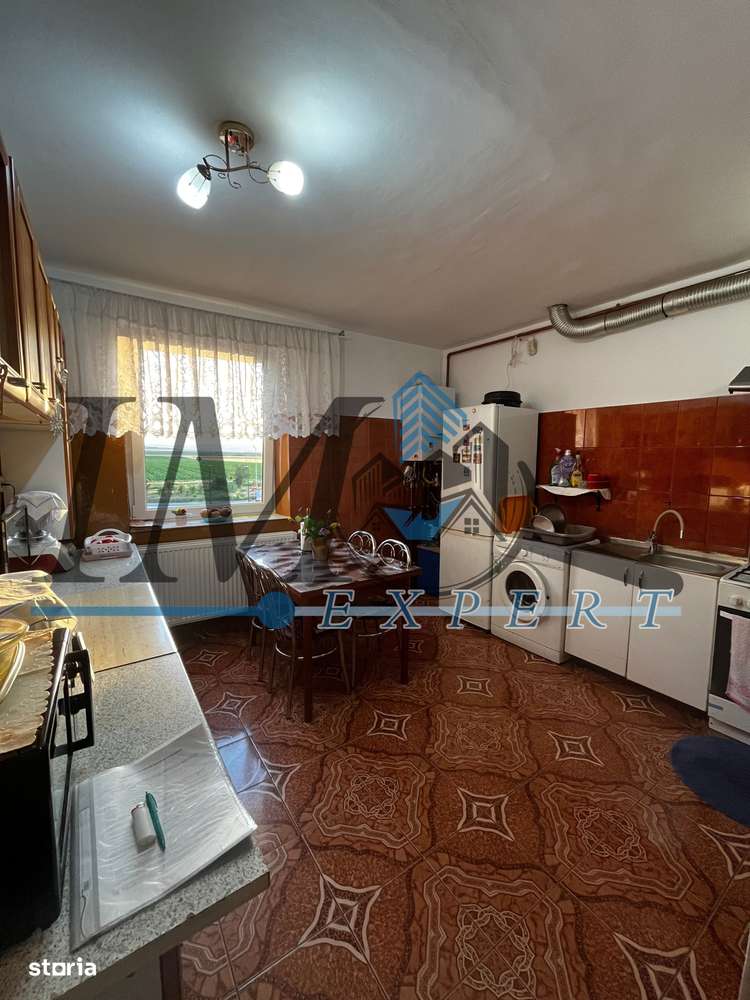 Apartament cu 3 camere de vânzare la etajul 2 in Sebeș - Imagine principală: 4/8