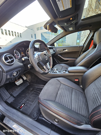 Mercedes-Benz GLA 45 AMG 4-Matic - 14