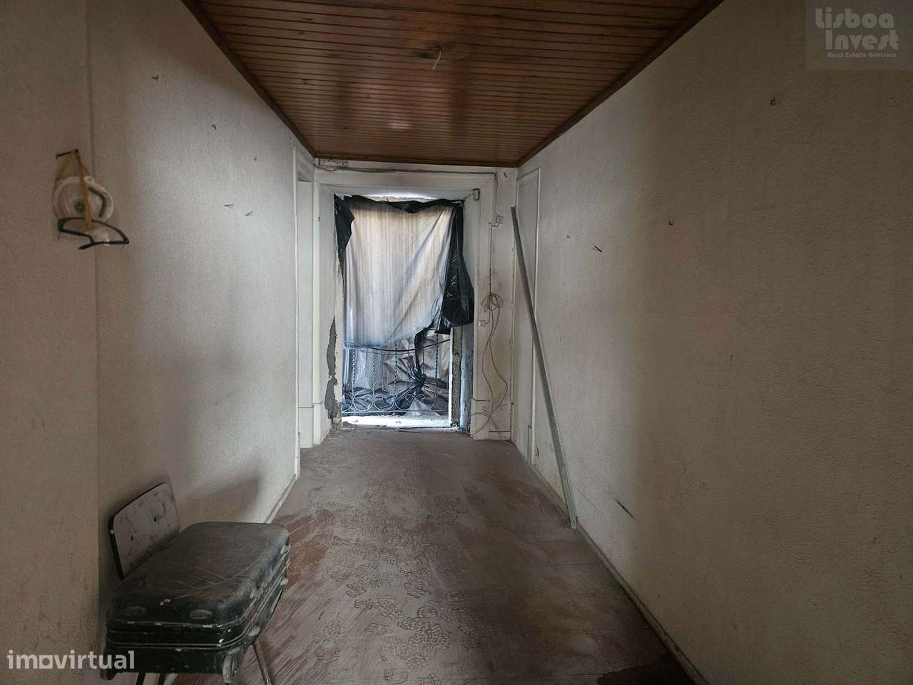 Vendo T2 para remodelação em predio totalmente remodelado-14