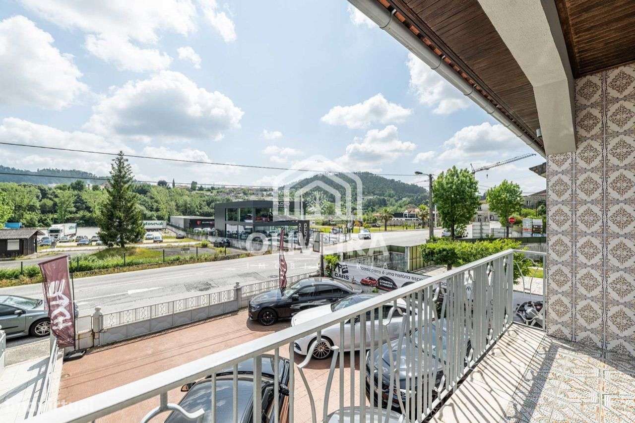 Moradia com Habitação e Comércio-21