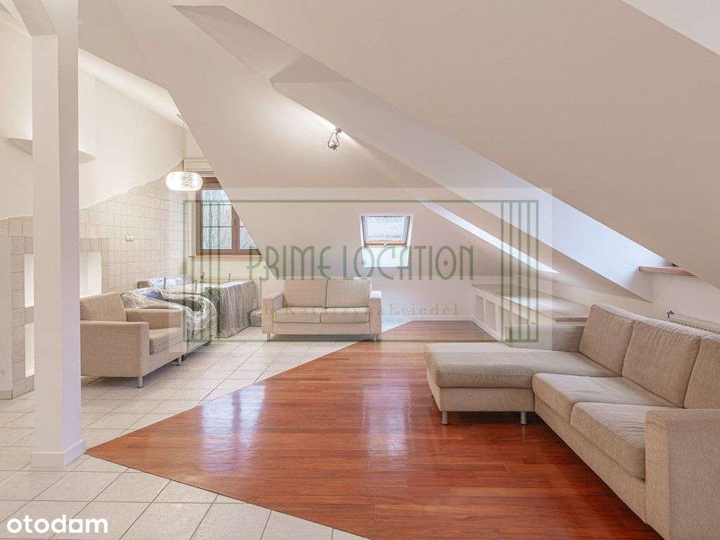 możliwość 3 pokoi / 2 garaże / balkon-0