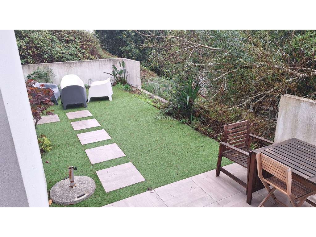 Moradia T5 Remodelada com Painéis Fotovoltaicos - Monte Santos, Sintra-22