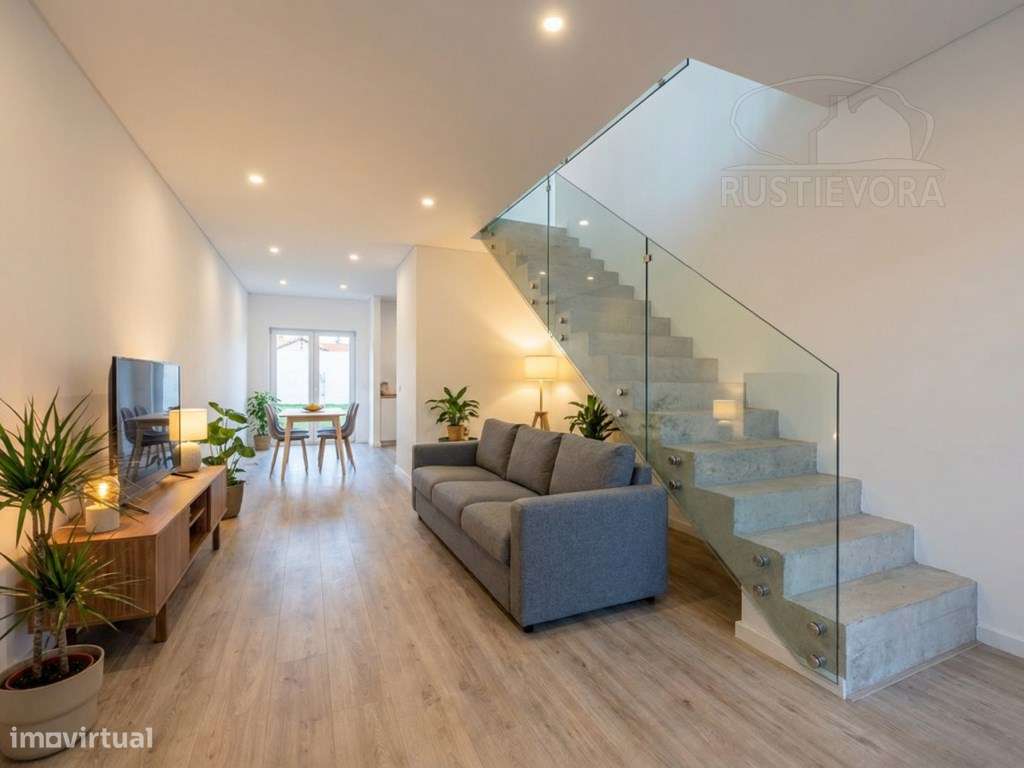 Moradia geminada com logradouro e dois lugares de estacionamento-7