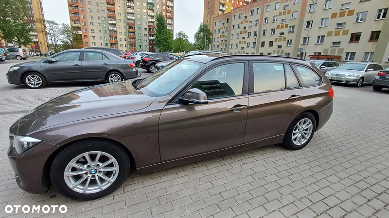 BMW Seria 3 316d Touring - 6