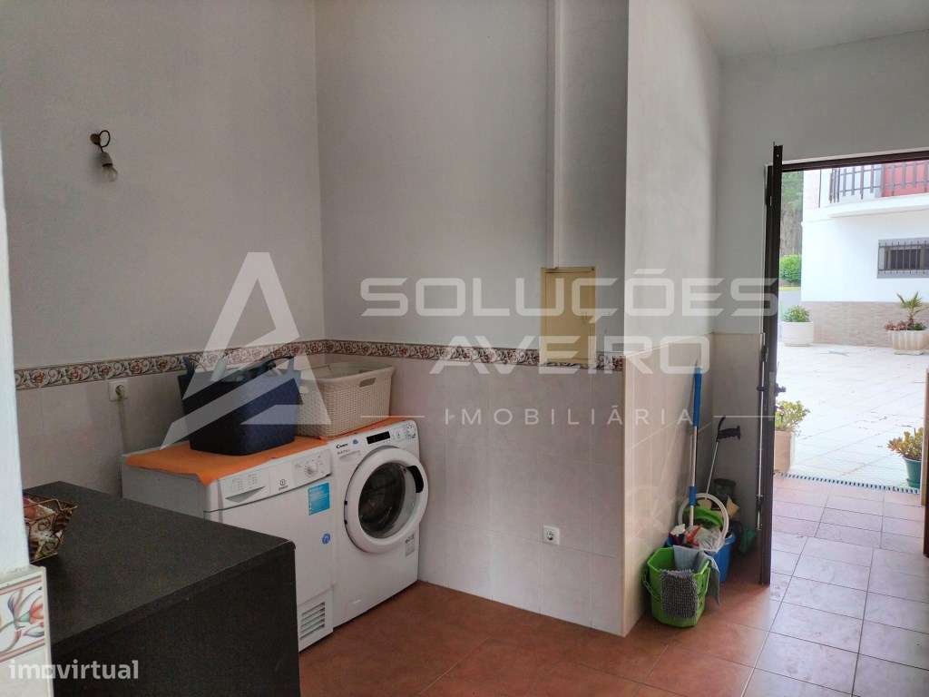 Moradia T4 com Piscina-10