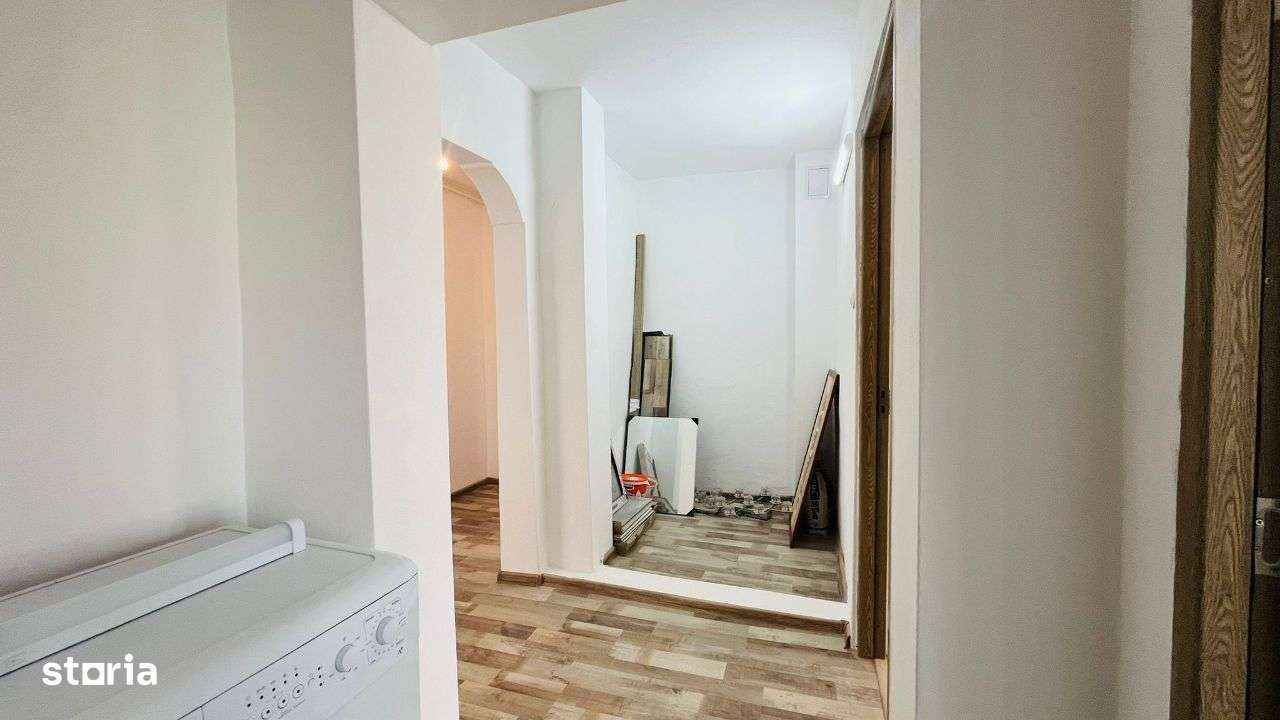 Apartament De Vanzare In Sebes, 4 Camere, Zona Centrala. Comision 0 - Imagine principală: 3/18