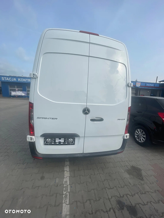 Mercedes-Benz Sprinter - 6