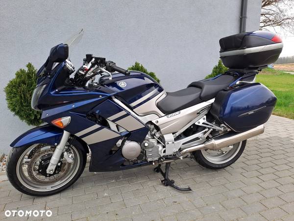 Yamaha FJR - 2