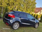 Kia Rio 1.2 Fifa World Cup Edition - 9