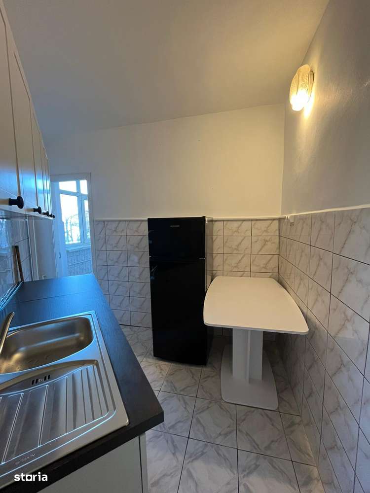 Garsoniera de Inchiriat  Zona Centrala - etaj 3/4 - 35 mp - Imagine principală: 5/11