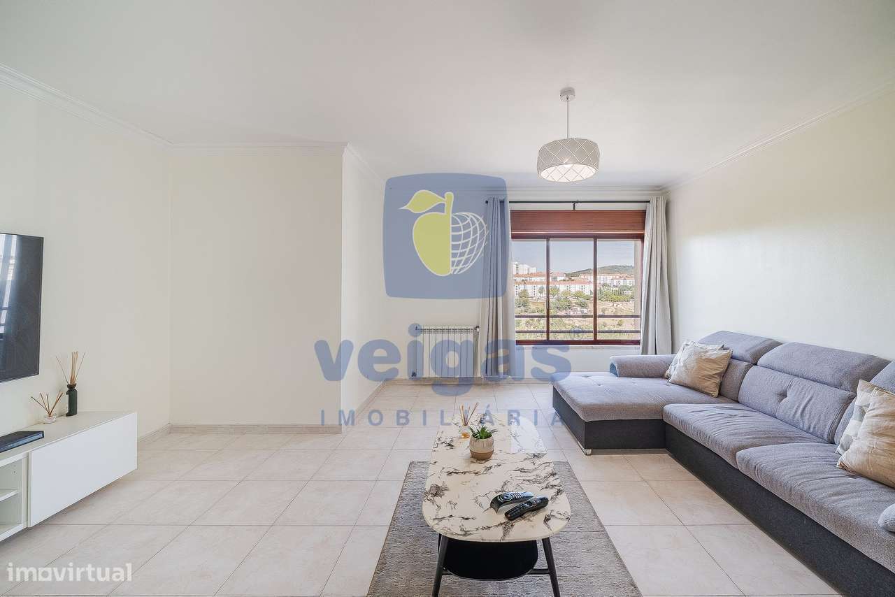 Apartamento T2 como novo, equipado e mobilado em Fitares-21