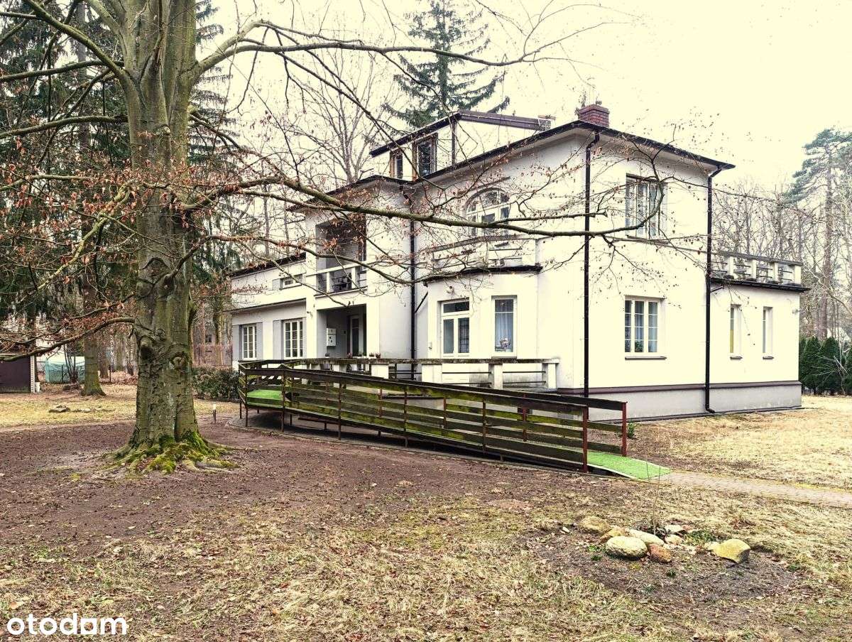 Unikatowa willa w Podkowie Leśnej-2