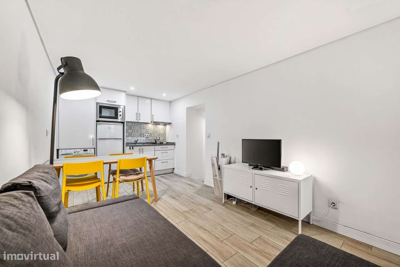 T1 Remodelado na Madragoa - Grande imagem: 3/22