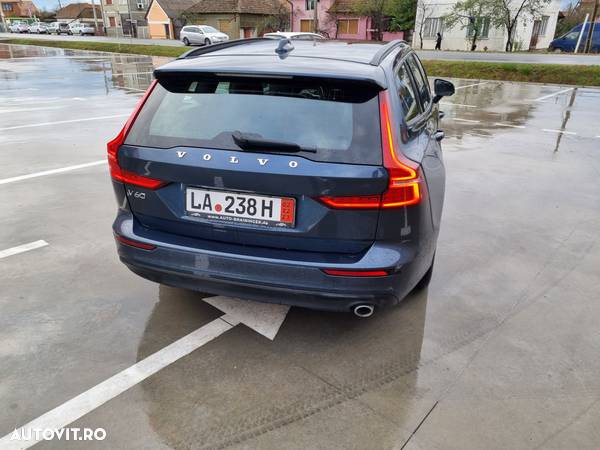 Volvo V60 D3 Geartronic Momentum Pro - 27