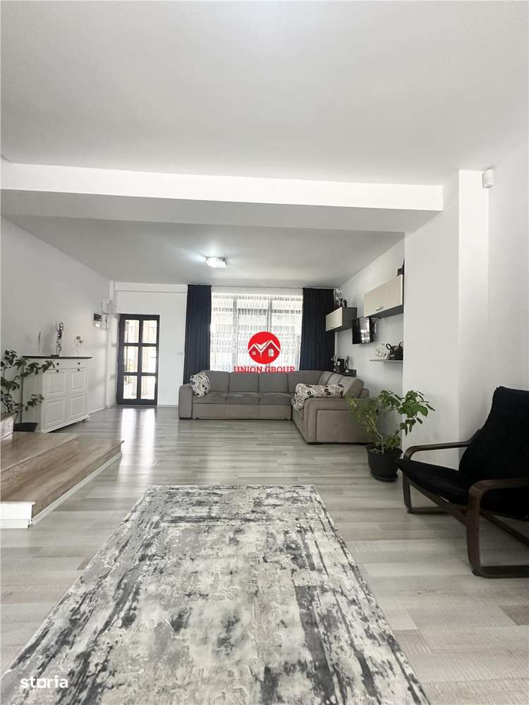 Afacere la Cheie in Mamaia Nord: Pensiune de Vanzare cu 18 Camere - Imagine principală: 3/20