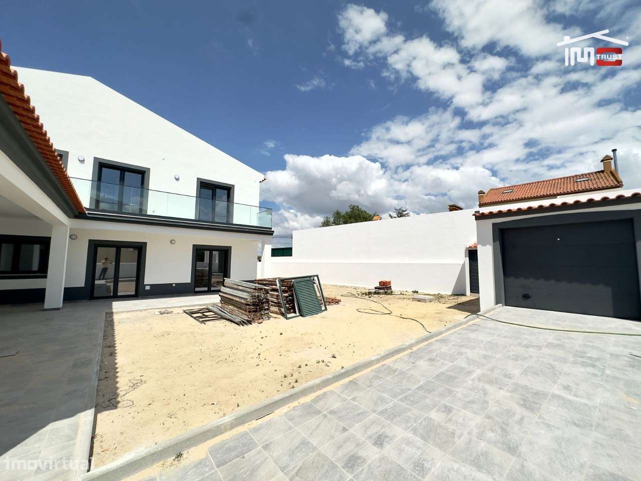 Incrível Moradia T4+1 - Com 601M2 de Terreno-10