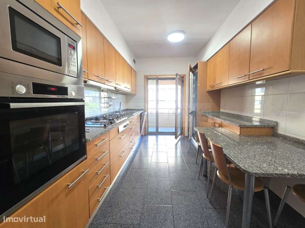 T4 com áreas generosas em São Victor, Braga | Junto a Escola Gulben... - Grande imagem: 5/28