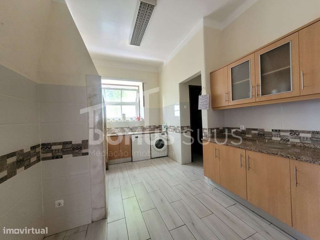 Imóvel com potencial para construção de edifício habitacional em lo... - Grande imagem: 3/9