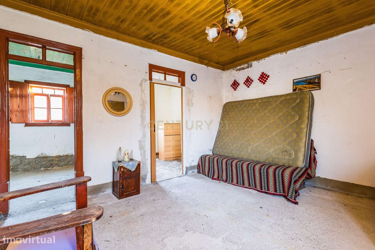 Moradia para reconstrução em Colmeias - Grande imagem: 5/21