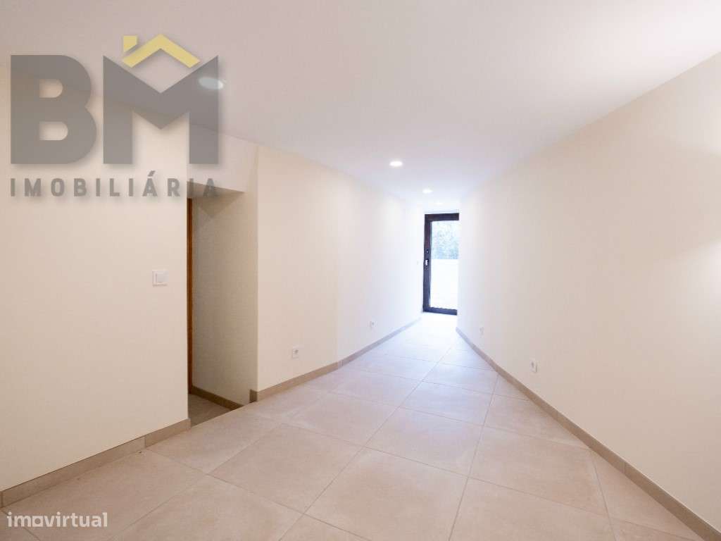 Moradia em Póvoa de Rio de Moinhos completamente renovada em 2024-18