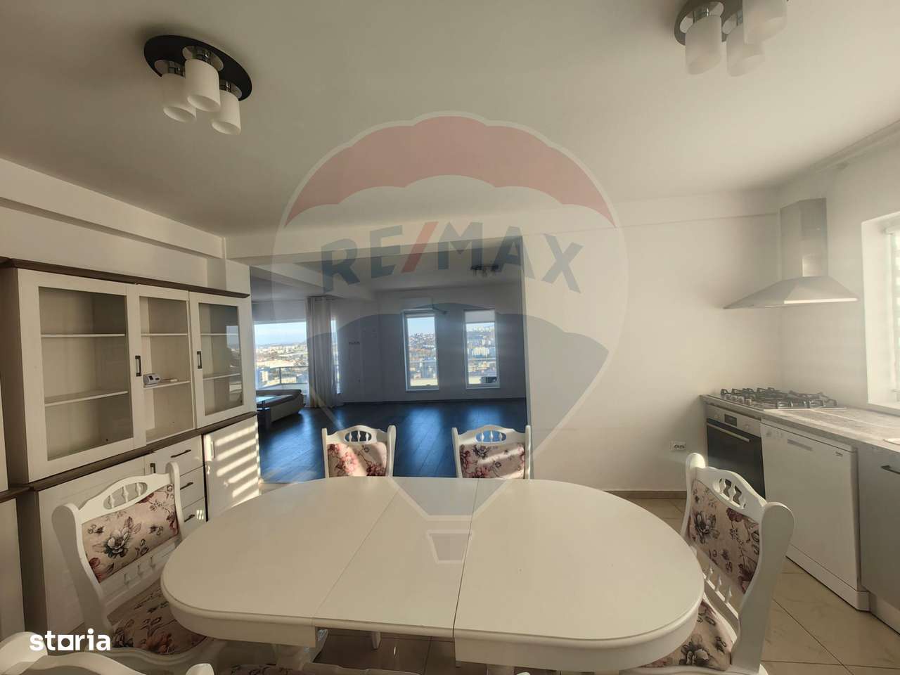 Casă tip duplex 4 camere de inchiriat - Imagine principală: 5/20