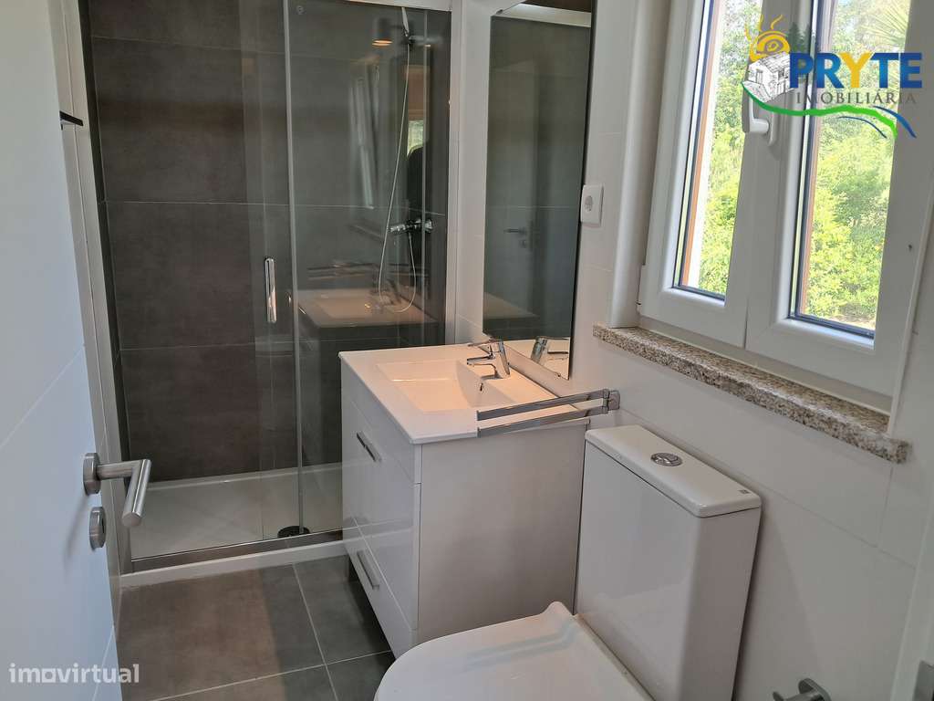 Moradia de tipologia T3 situada perto da Vila da Sertã-23