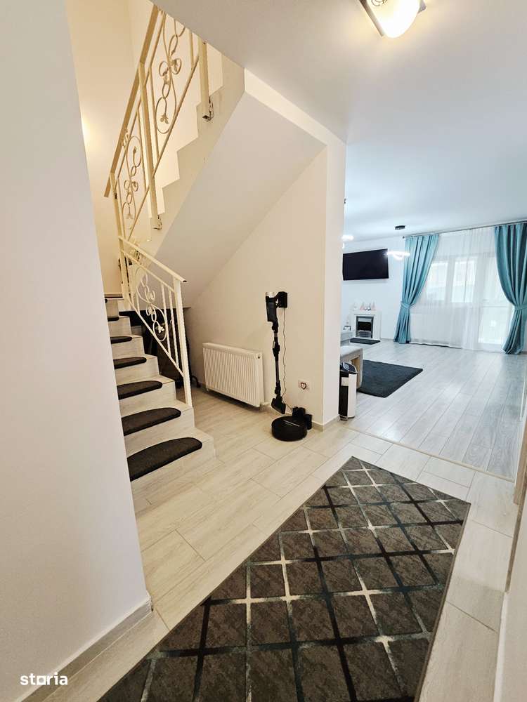 Casa de vanzare tip duplex Miroslava Family Market-1