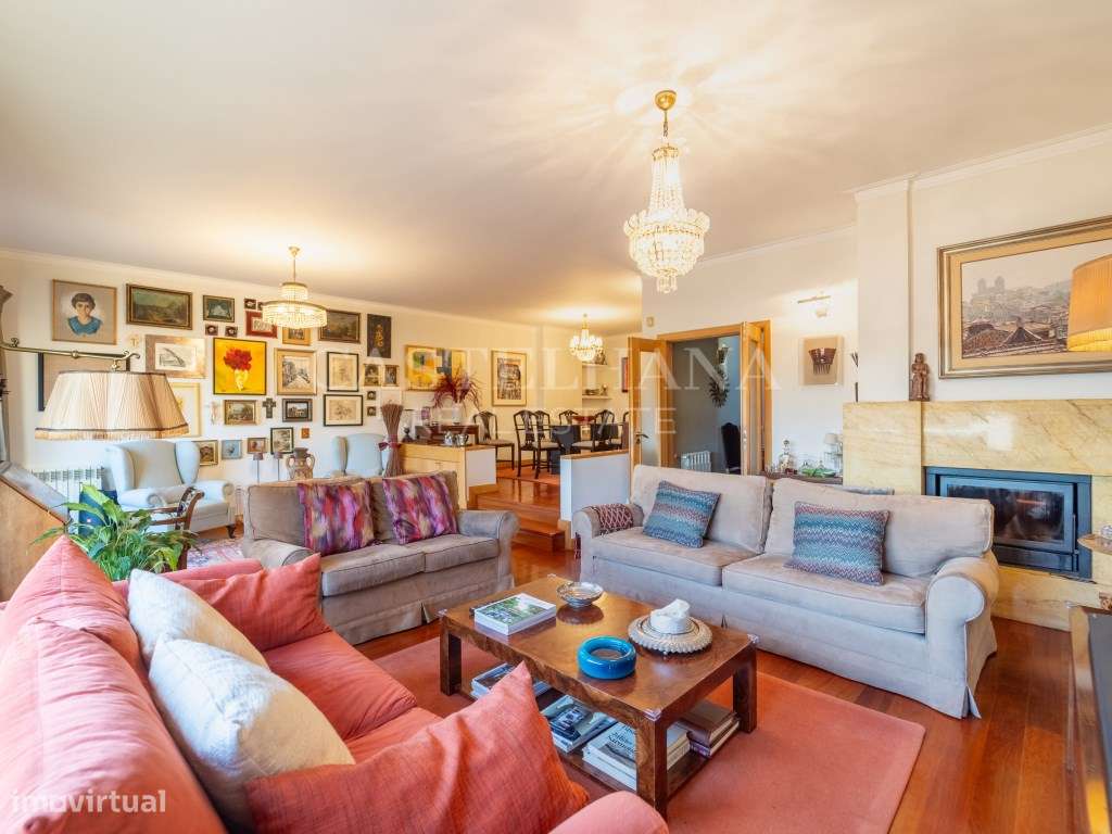 Moradia T5 na Vilarinha com Jardim e Piscina - Grande imagem: 2/60