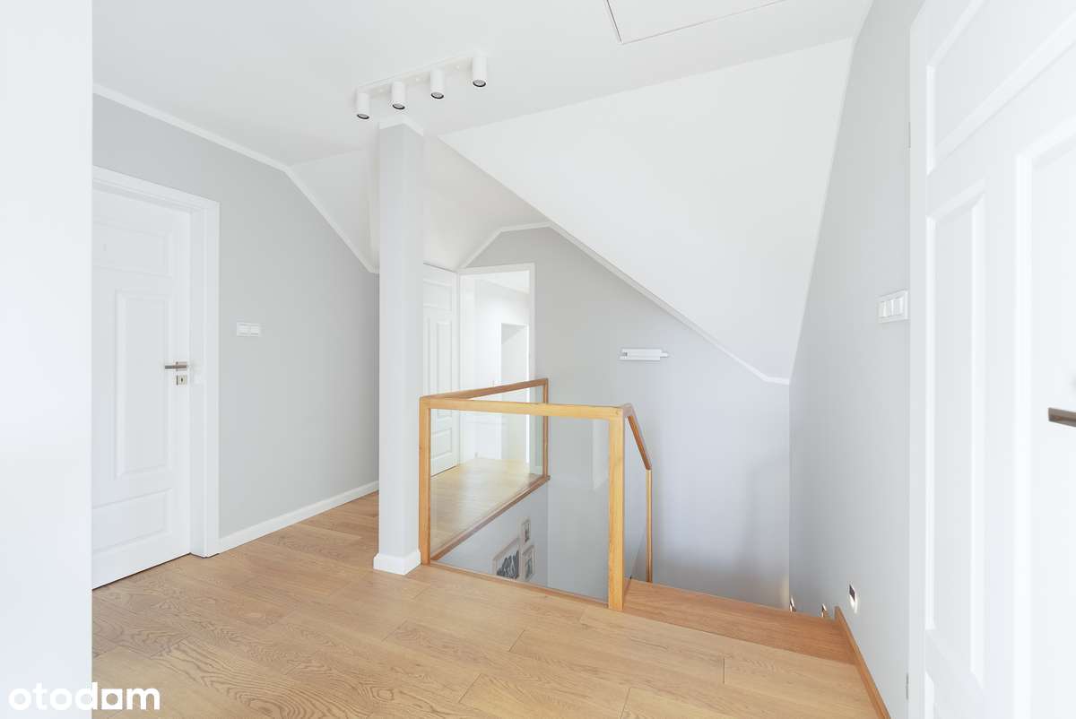 Żabia Wola - wyjątkowy dom w zabudowie bliźniaczej z pięknym ogrodem-5