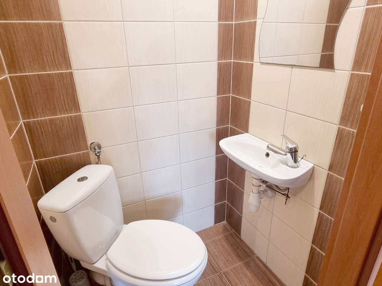 5-pok | 4 niezależne pokoje | osobna kuchnia | piwnica | 2 piętro |-10