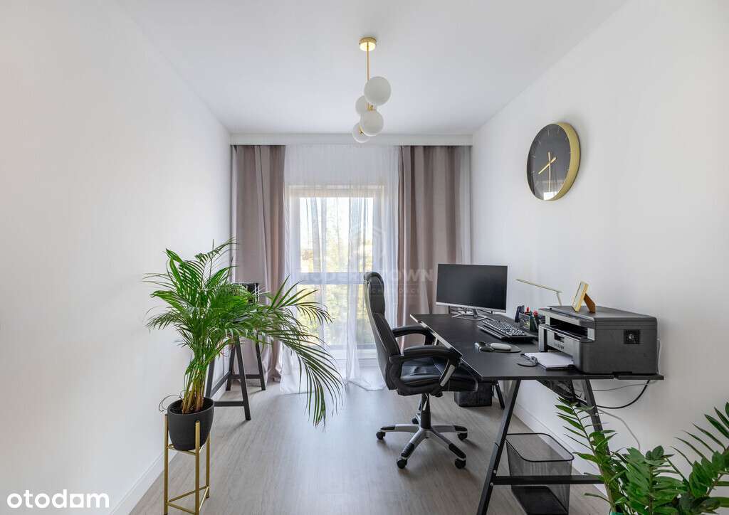 Atrakcyjny Dom Wolnostojący na Zamkniętym Osiedlu-9