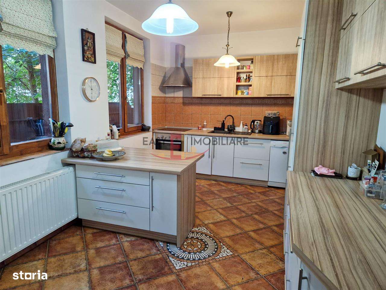 Vila 5 camere, ultracentral, 278 mp,  teren 724mp, Targu Mures-11
