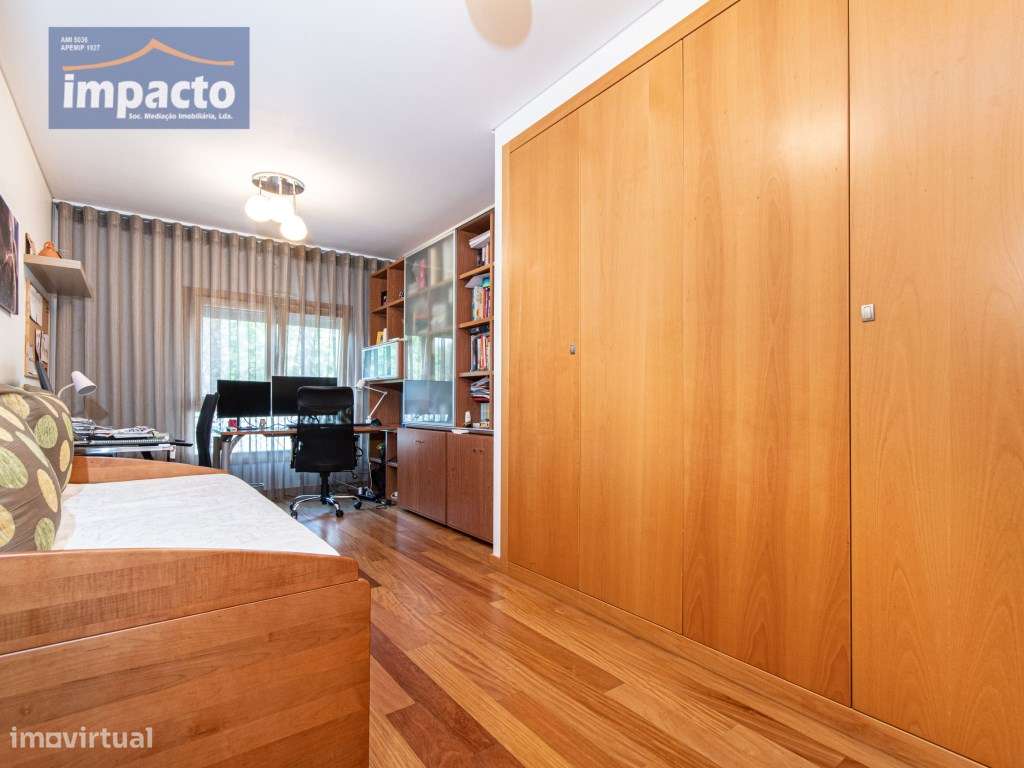 Malva Rosa,Excelente T4,coz equipada,Ar cond,asp central,Box 2 viat...-10