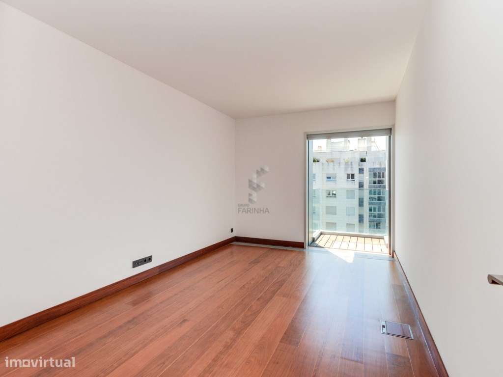 Apartamentos T4 novos a estrear de várias dimensões e orientações, ...-16