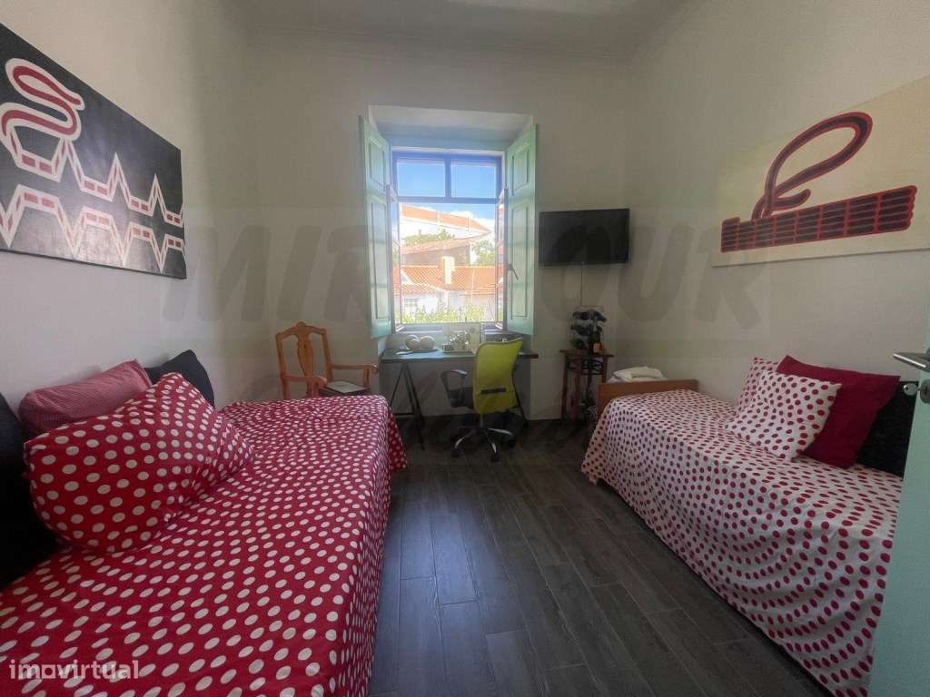 Moradia única na Abela - Espaço, Conforto e Tradição!-6