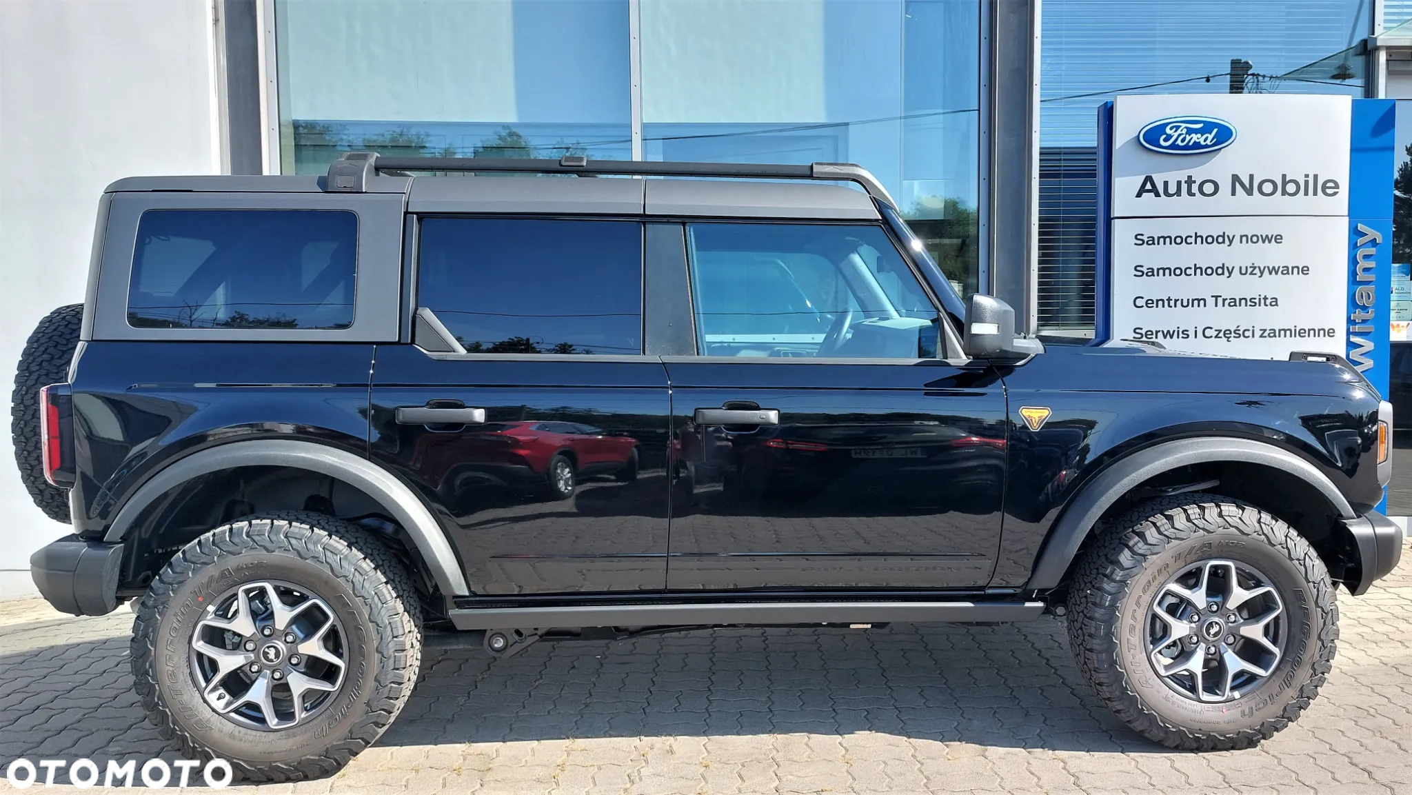 Ford Bronco - 5