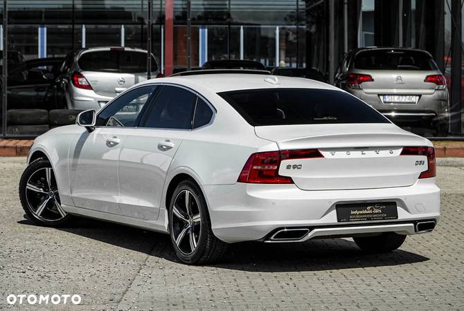 Volvo S90 D3 R-Design - 5