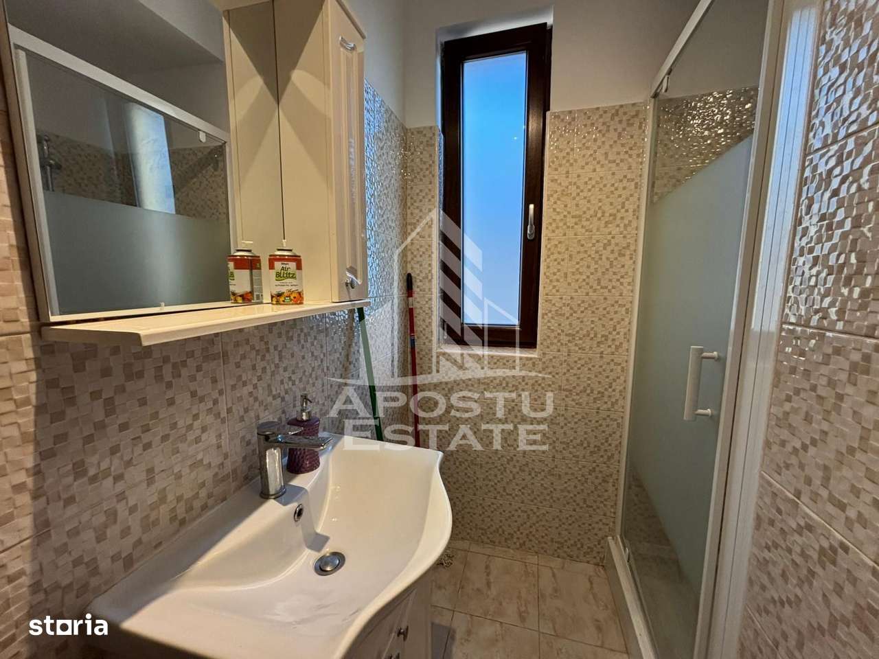 Apartament 2 camere,centrala proprie,loc de parcare,Giroc - Imagine principală: 5/9