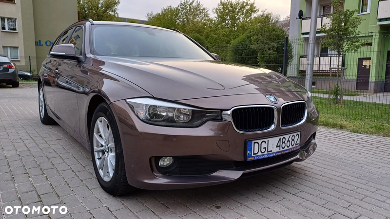 BMW Seria 3 316d Touring - 1