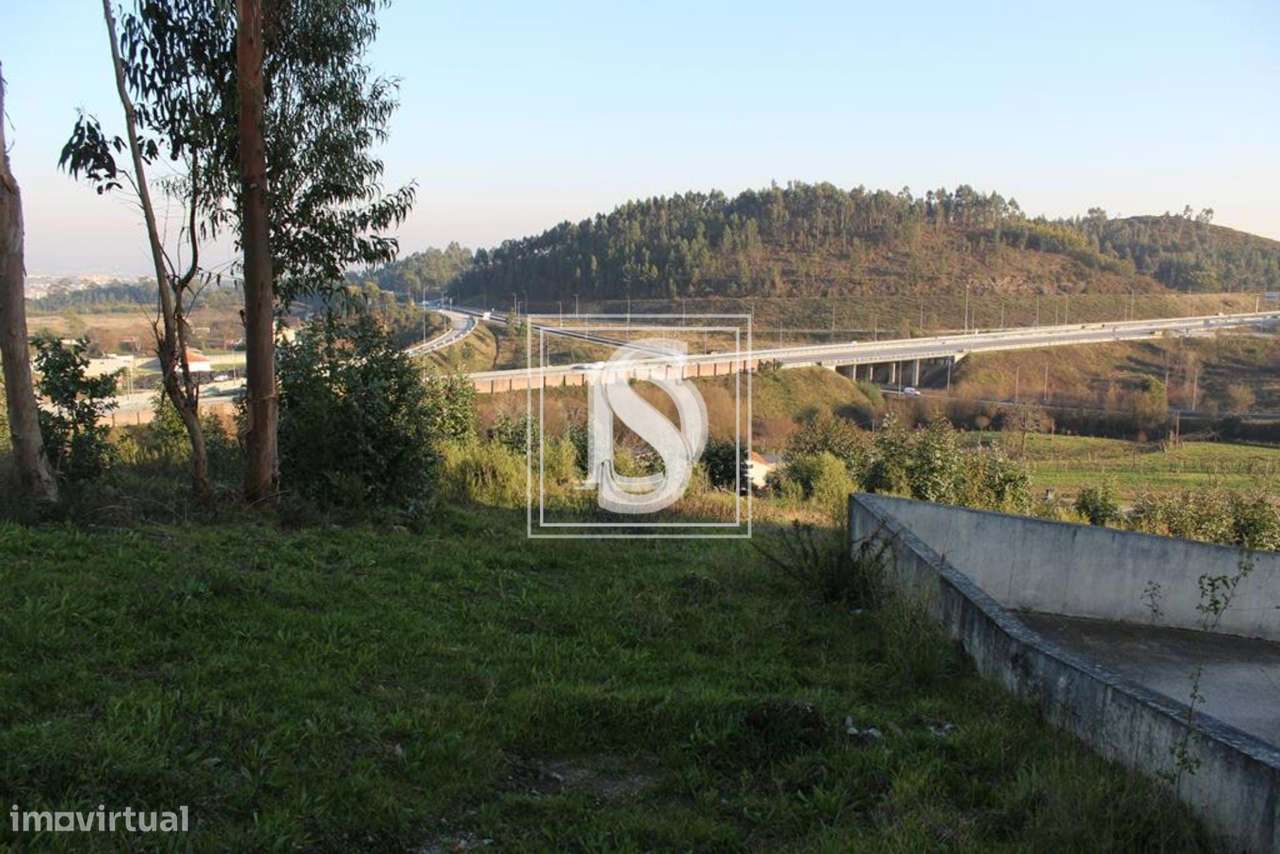 Terreno em Lousada - Grande imagem: 5/26