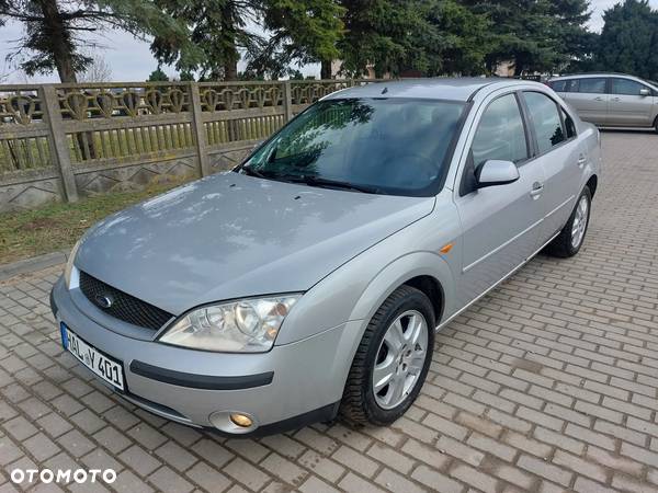 Ford Mondeo 1.8 16V Ghia - 4