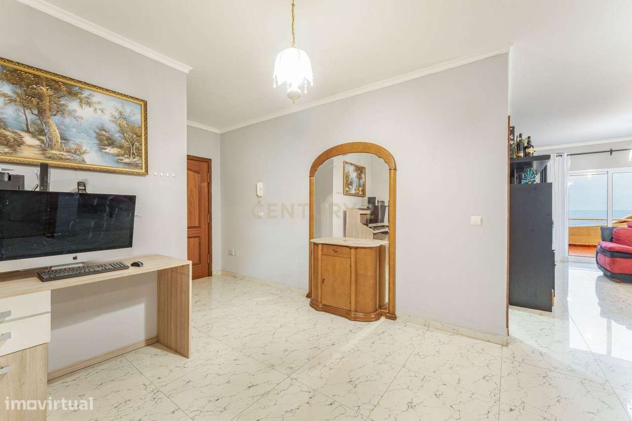 Apartamento T2 com vista mar-Atalaia, Caniço-12