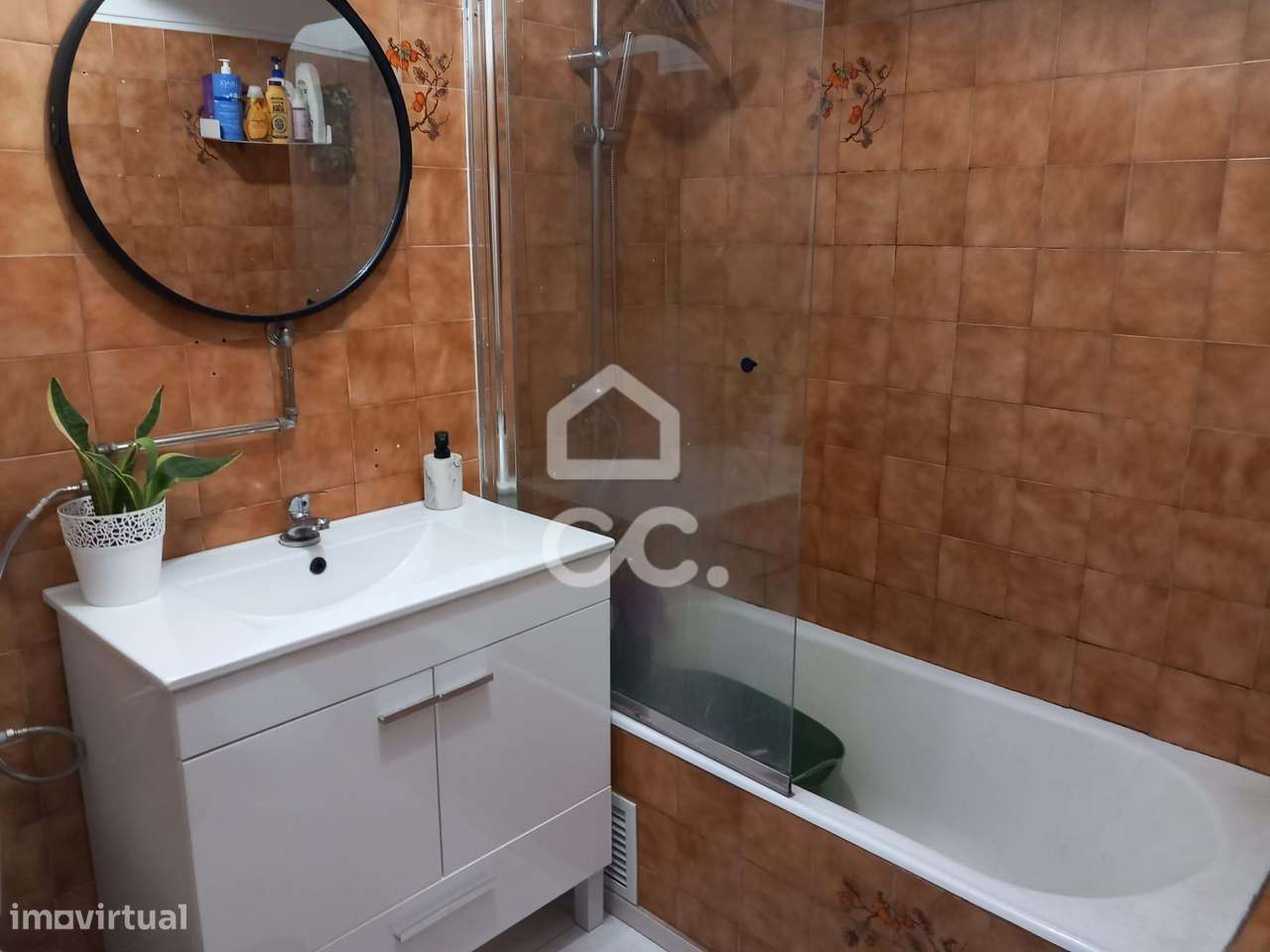Apartamento T2 Localizado na Rua D. Marcos da Cruz, Leça da Palmeira.-21