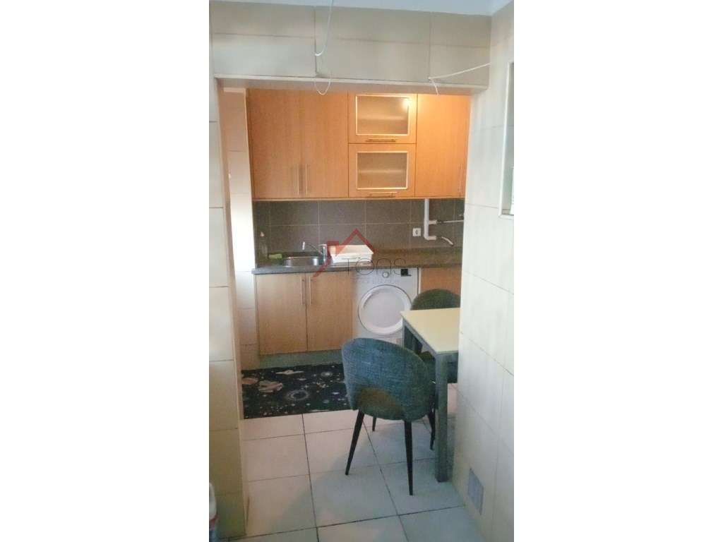APARTAMENTO T3 + 2 CASAS DE BANHO + CAVE-11
